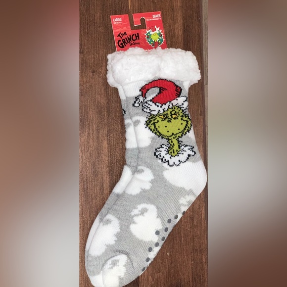 The Grinch Reading Socks ladies size 5 - 10 - NEW - Picture 2 of 7